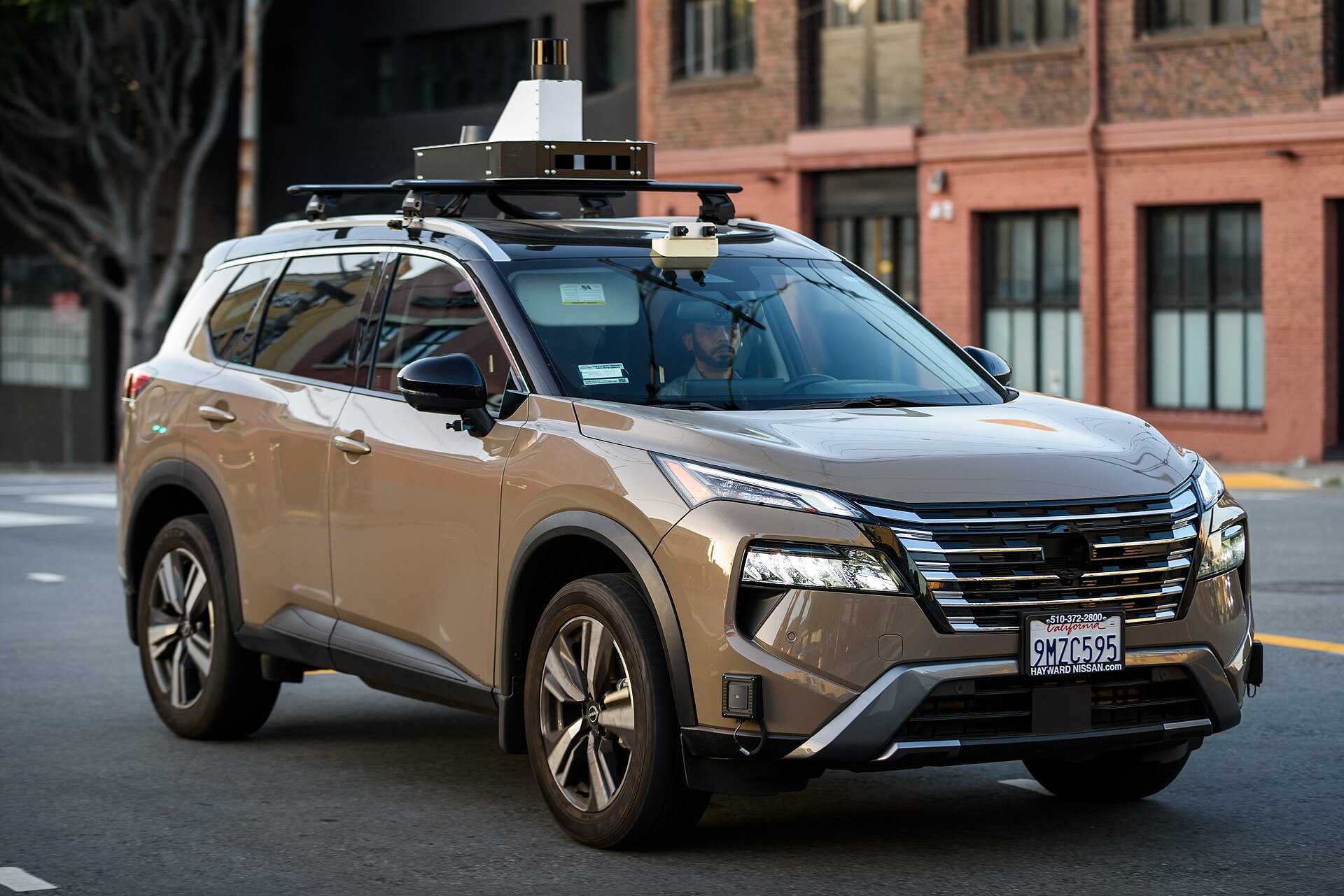 Autonomous sensor hardware on a test vehicle — one of the LiDAR and autonomy threads in today's Reddit roundup.
