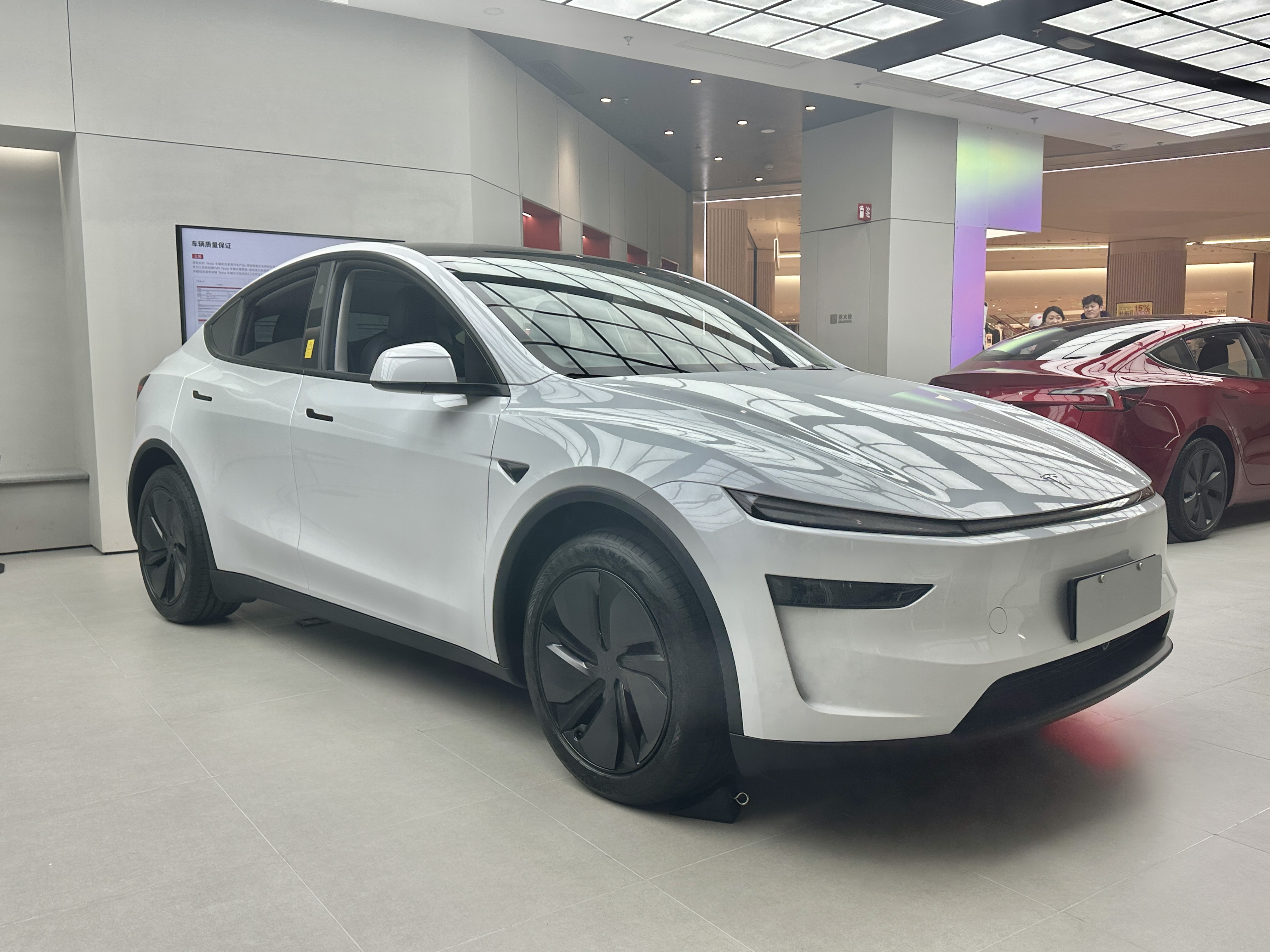 Tesla Model Y facelift.